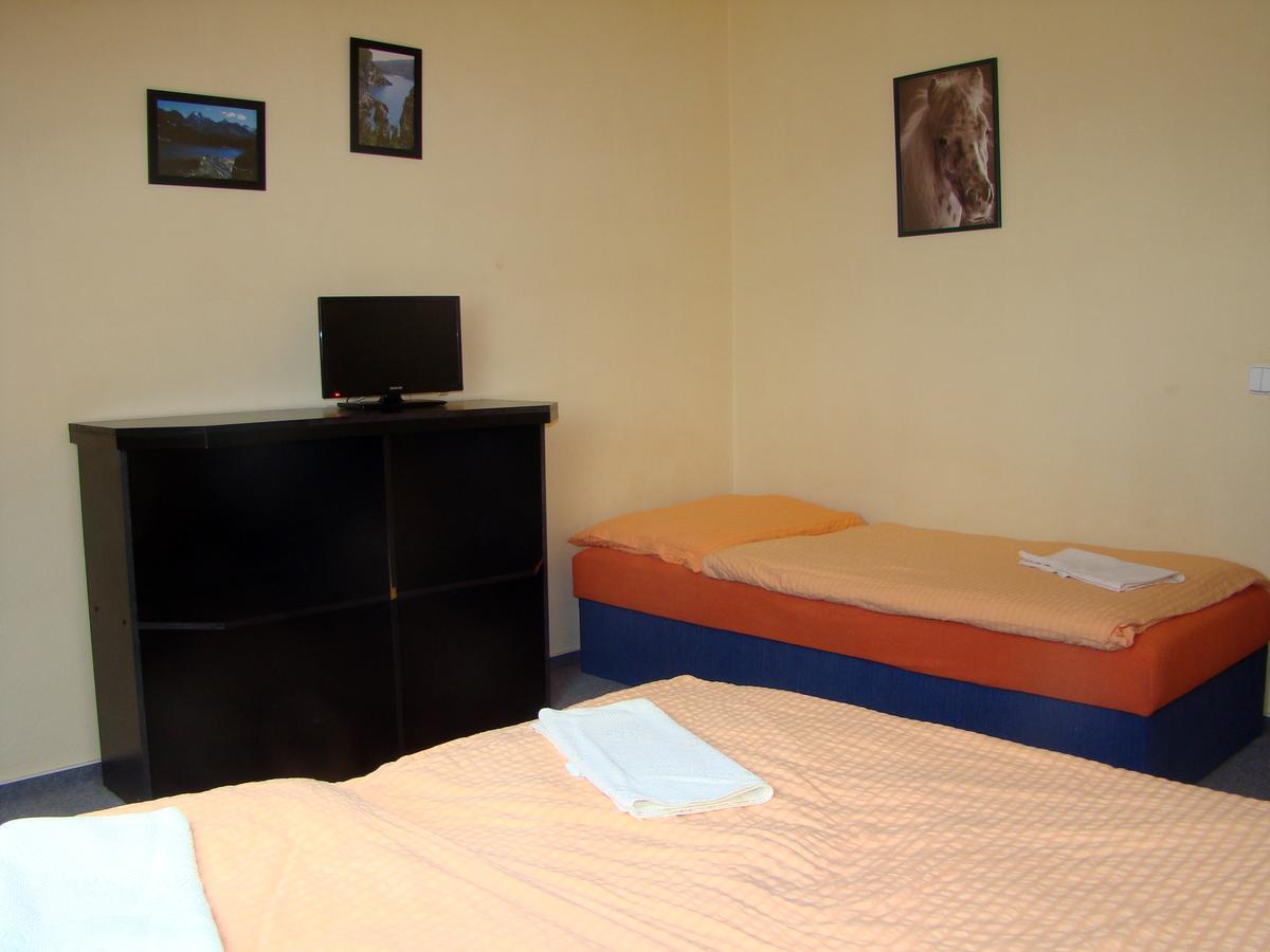 Restaurace Penzion Rafael Dlouhá Brtnice Zimmer foto